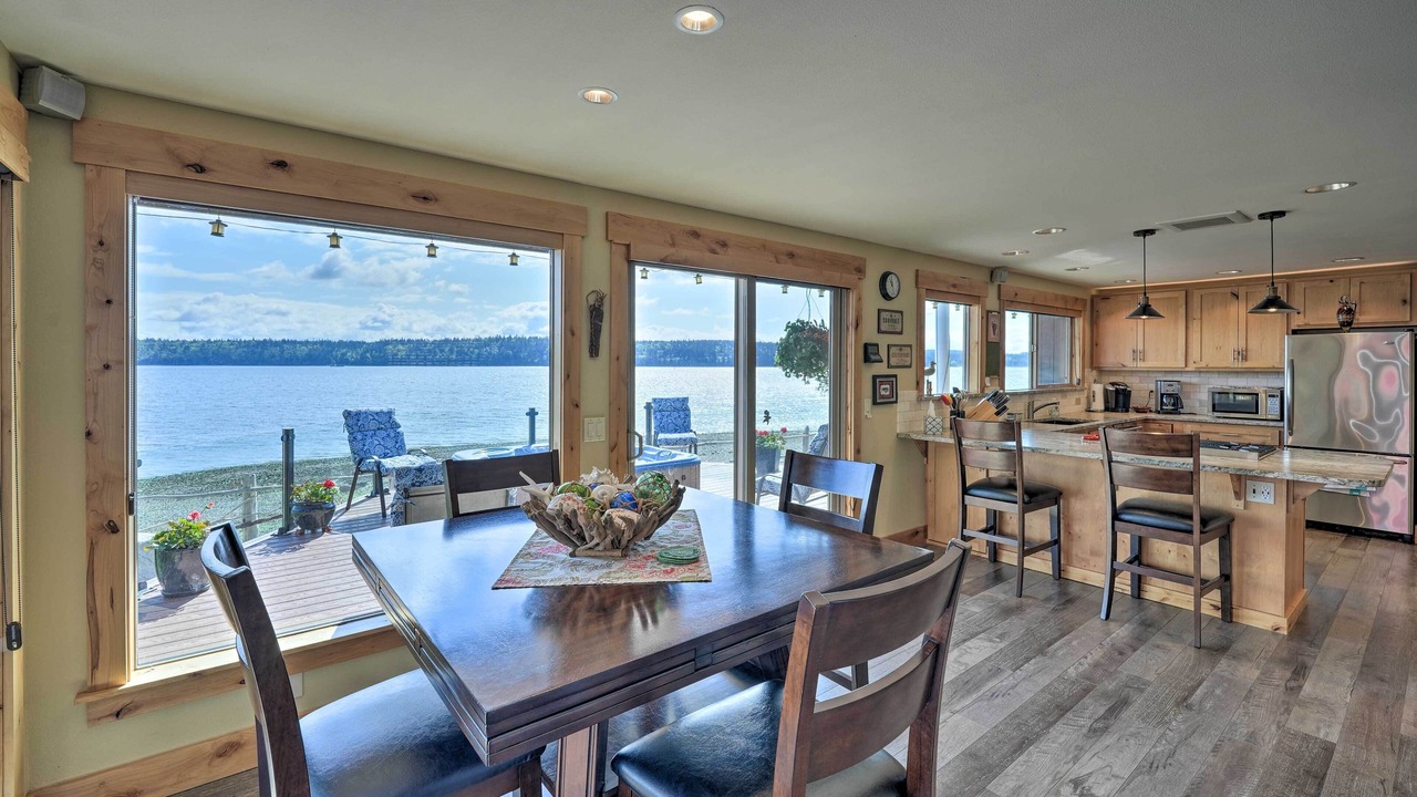 Photo of Bedroom in Anacortes