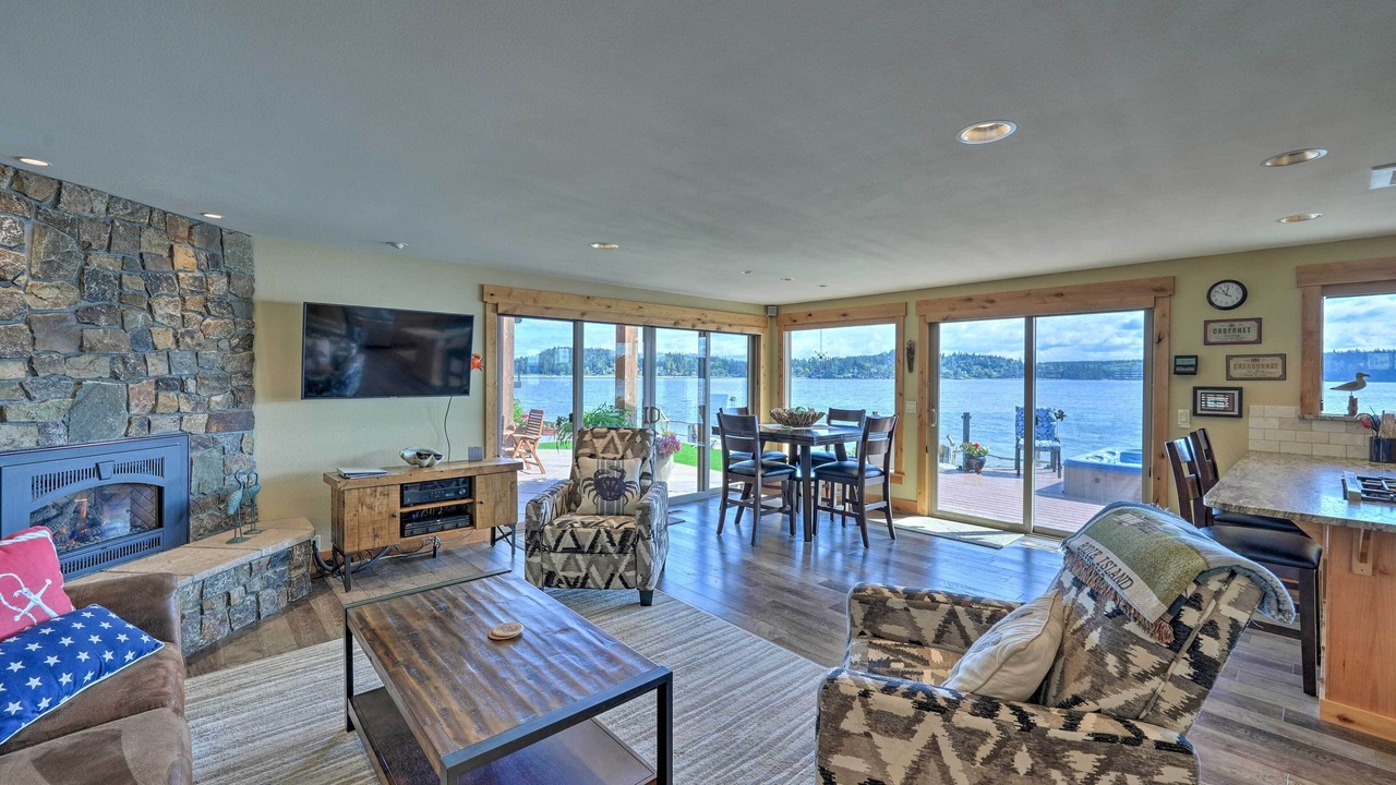 Photo of Bedroom in Anacortes