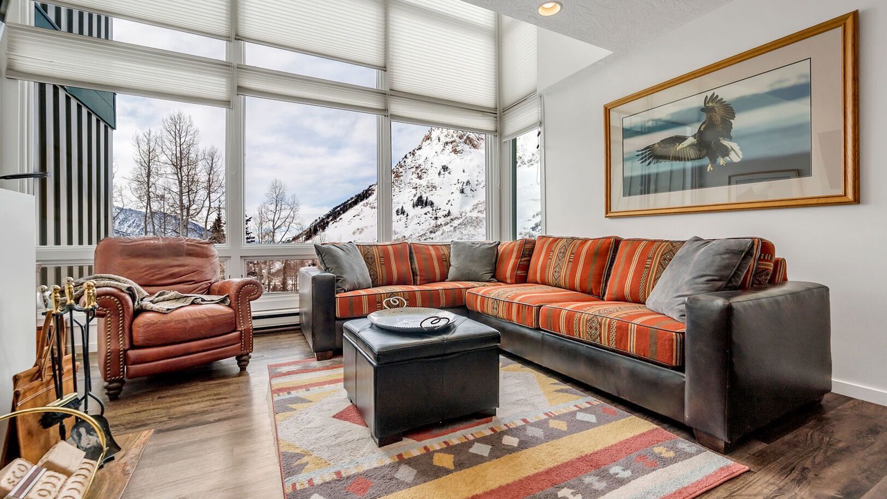 Photo of Livingroom in Salt Lake Mountain Resorts