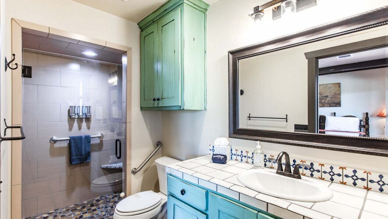 Photo of Bathroom in Canyon