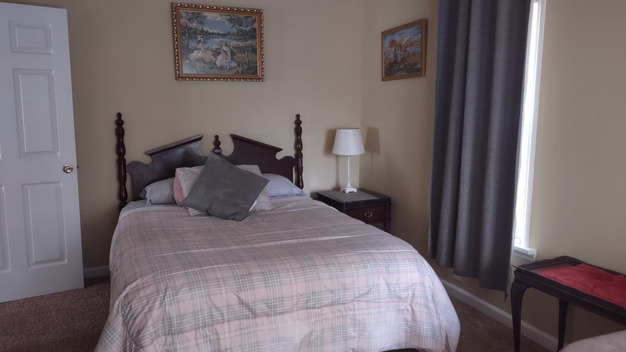 Photo of Bedroom in Middletown