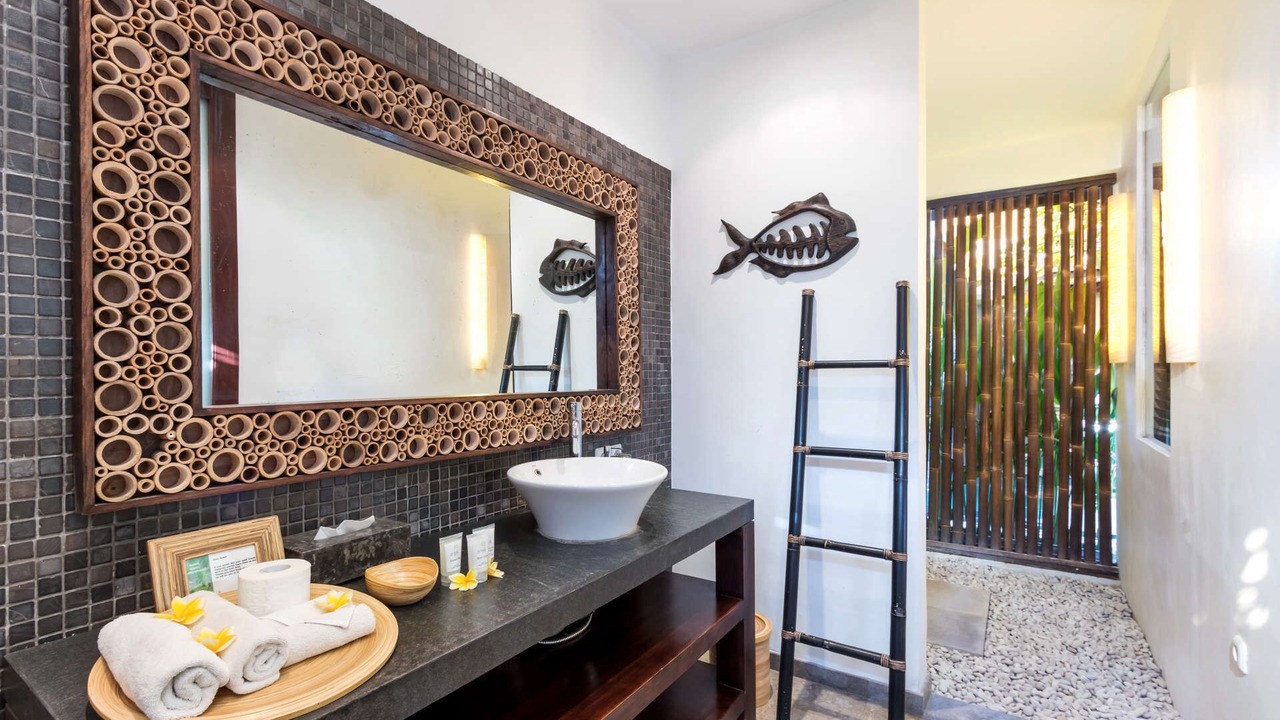 Photo of Bathroom in Petitenget