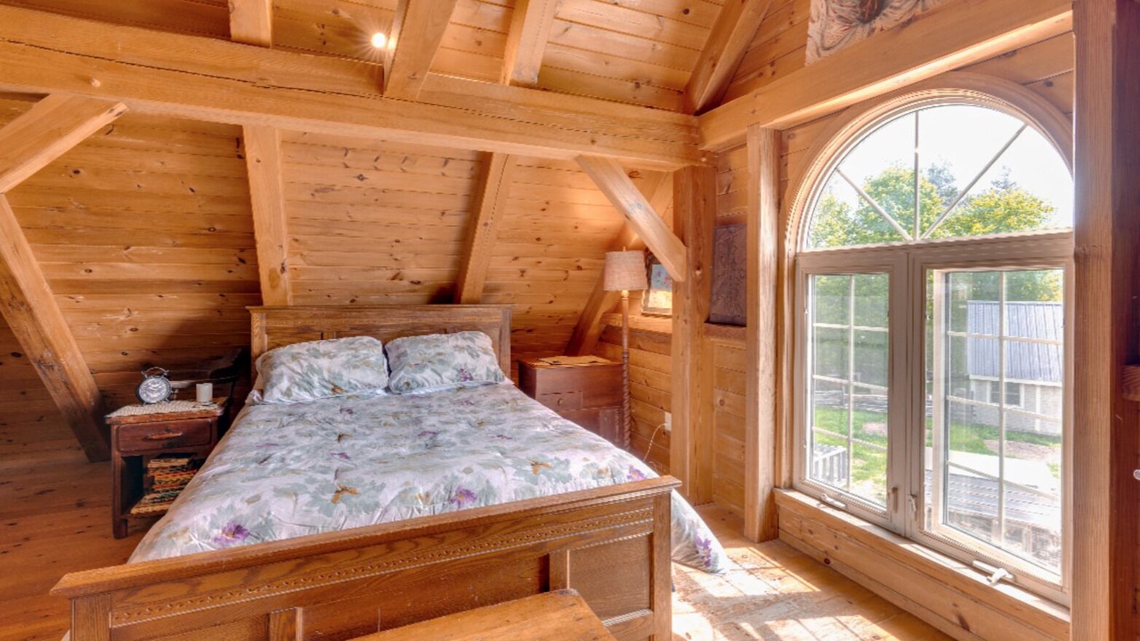 Photo of Bedroom in Adjala-Tosorontio