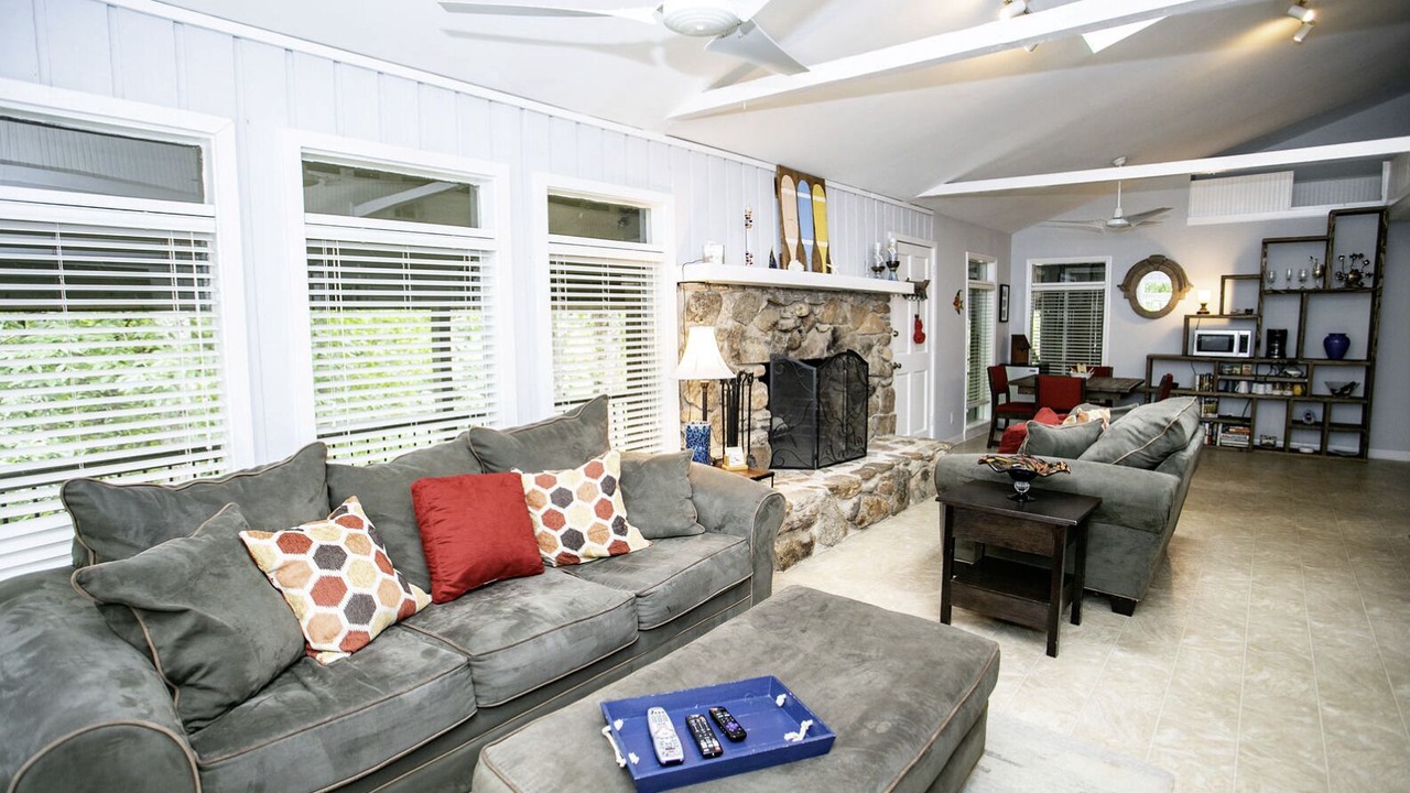 Photo of Livingroom in Gainesville