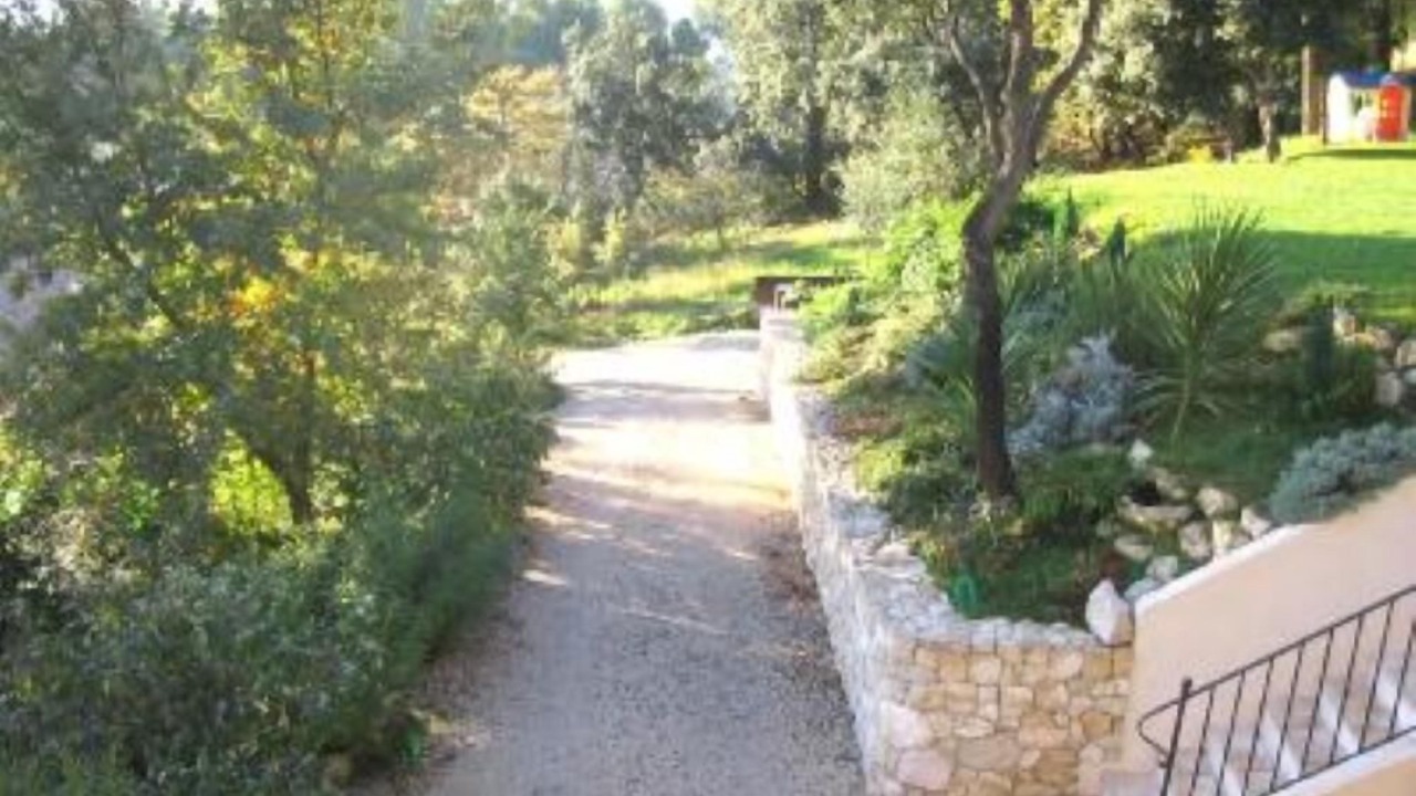 Photo of Outdoor in Bouc-Bel-Air