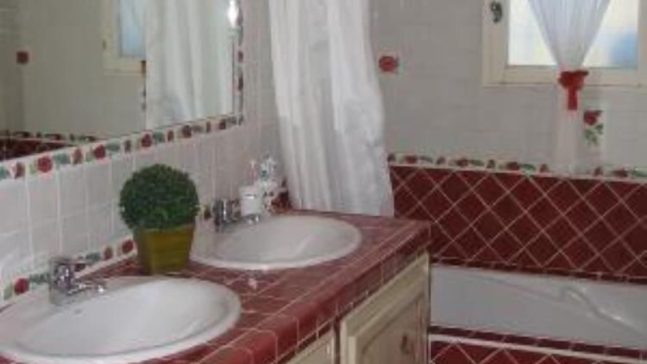 Photo of Bathroom in Bouc-Bel-Air