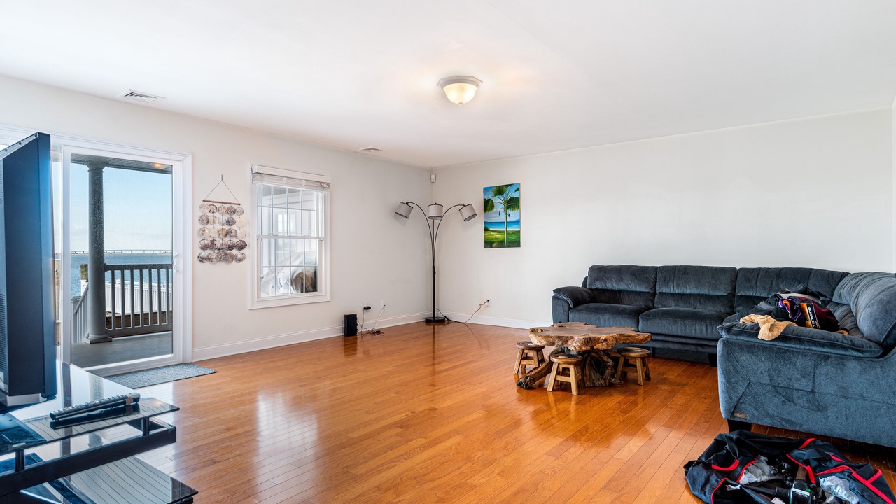 Photo of Livingroom in West Wildwood