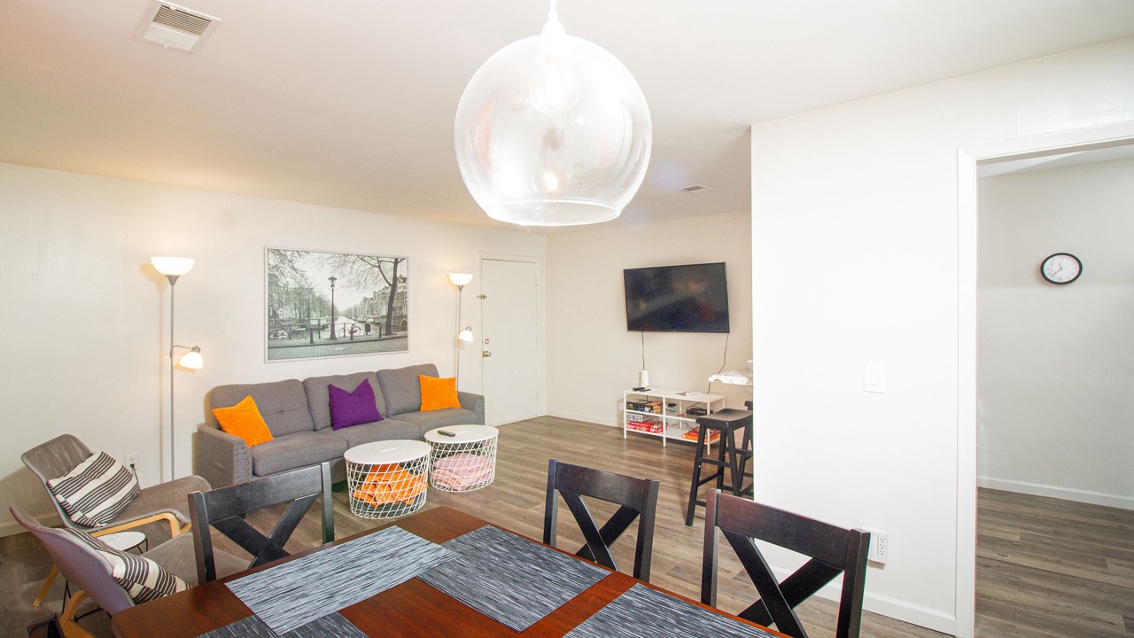 Photo of Livingroom in Clemson