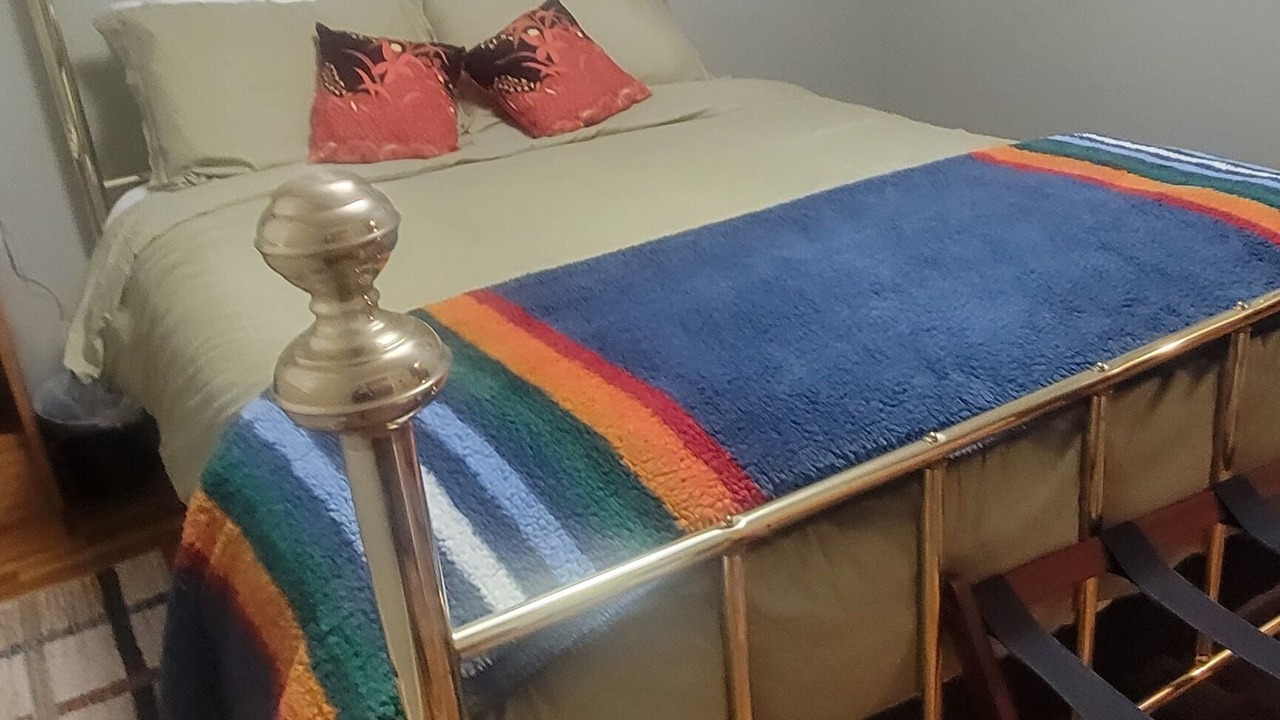 Photo of Bedroom in Oakridge
