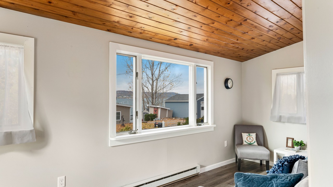 Photo of Livingroom in Canandaigua