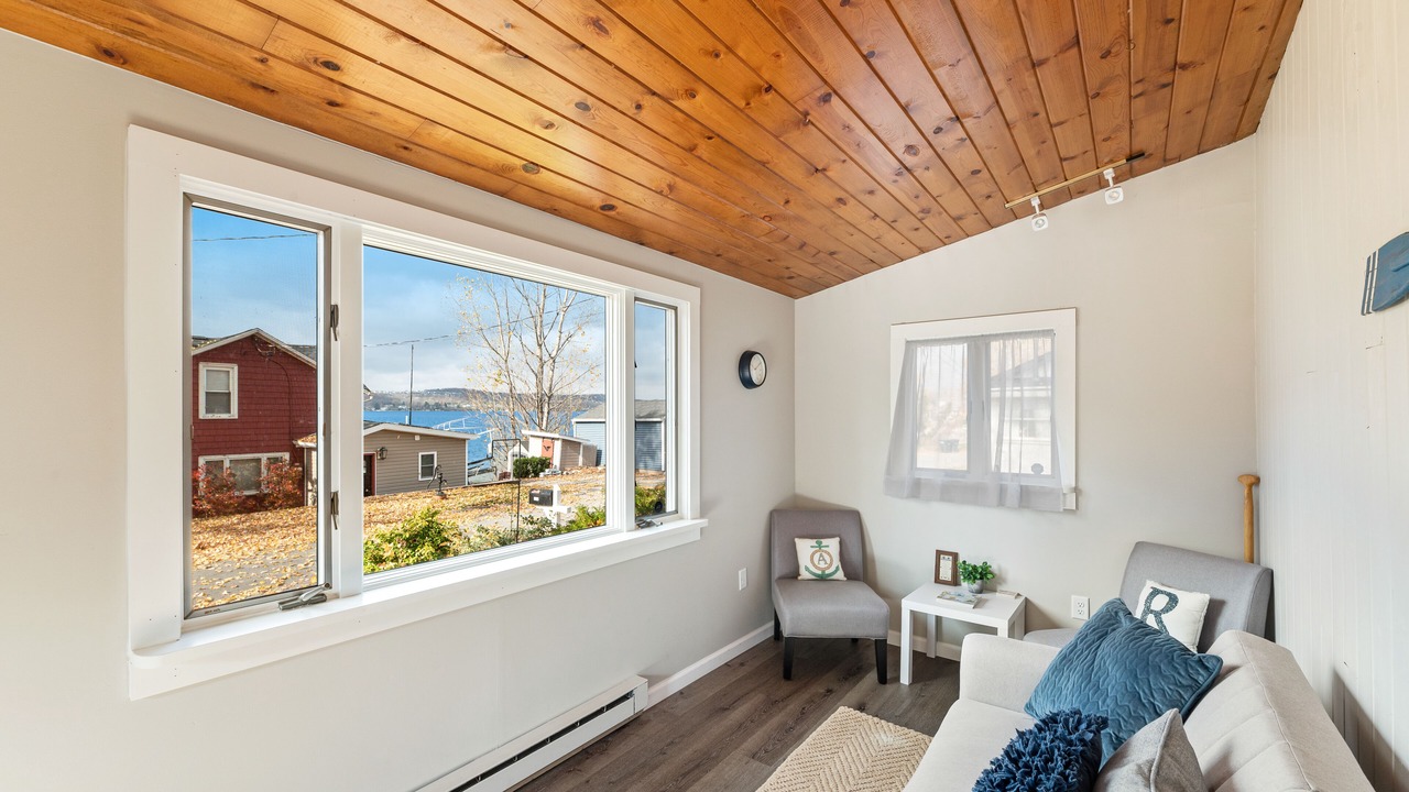 Photo of Livingroom in Canandaigua