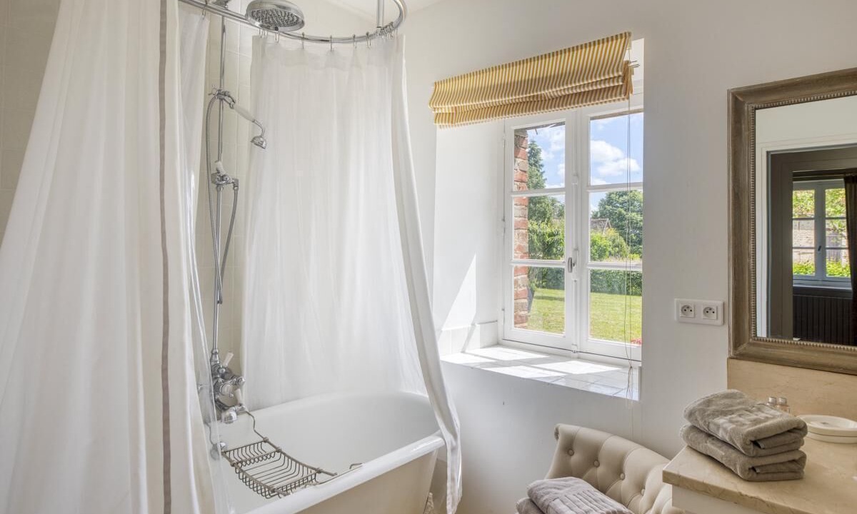 Photo of Bathroom in Poil