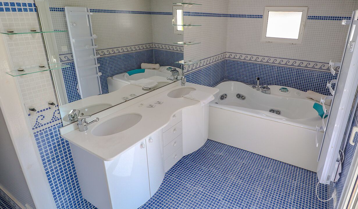 Photo of Bathroom in Le Moulinel