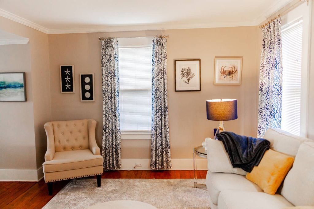 Photo of Livingroom in Thompsonville