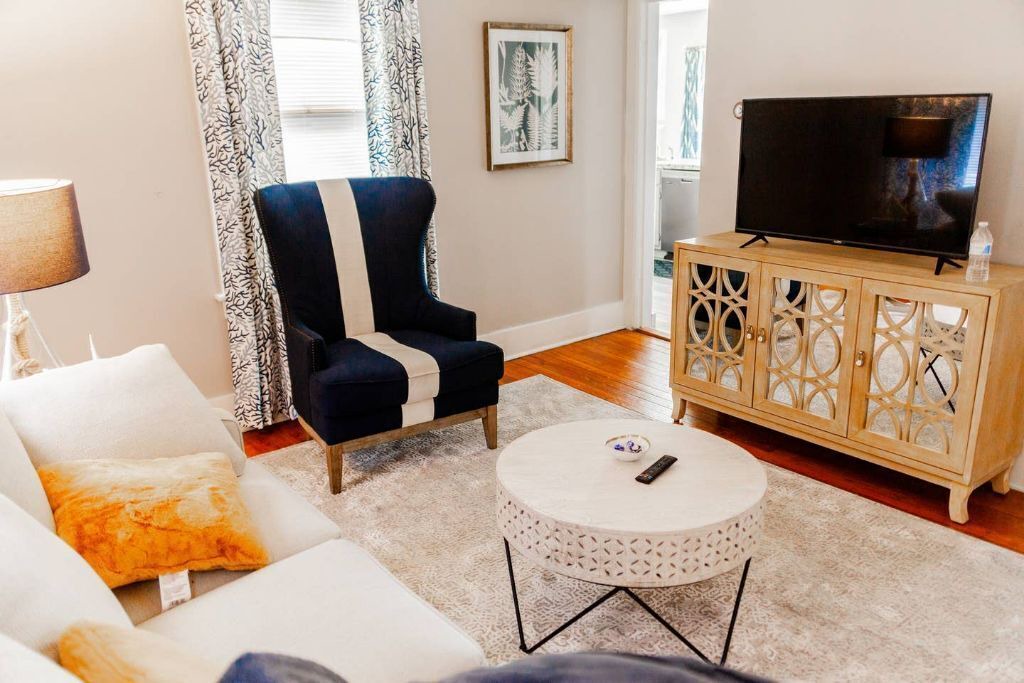 Photo of Livingroom in Thompsonville