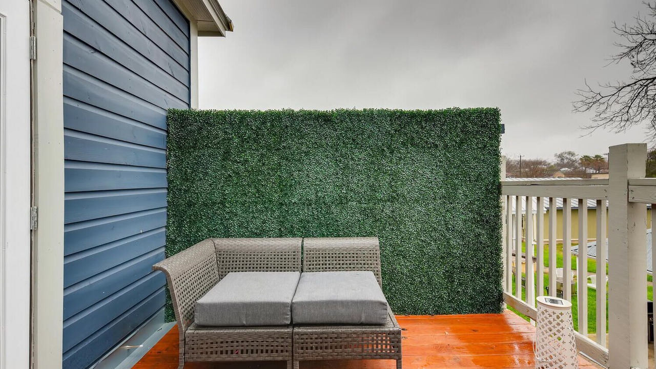 Photo of Patio Balcony in Near East Side