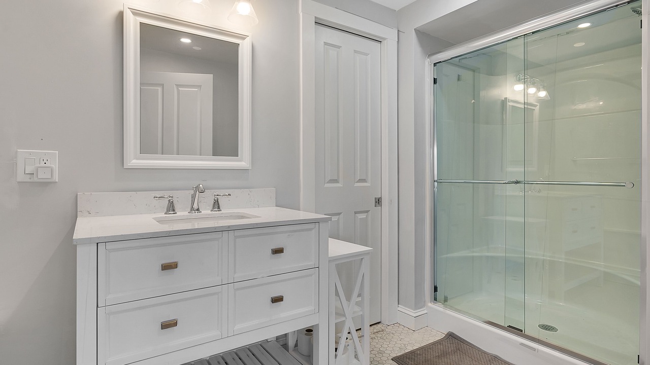 Photo of Bathroom in Pond Cove