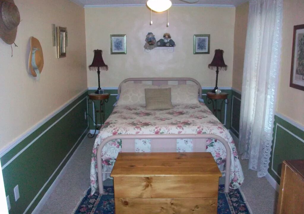 Photo of Bedroom in Madisonville