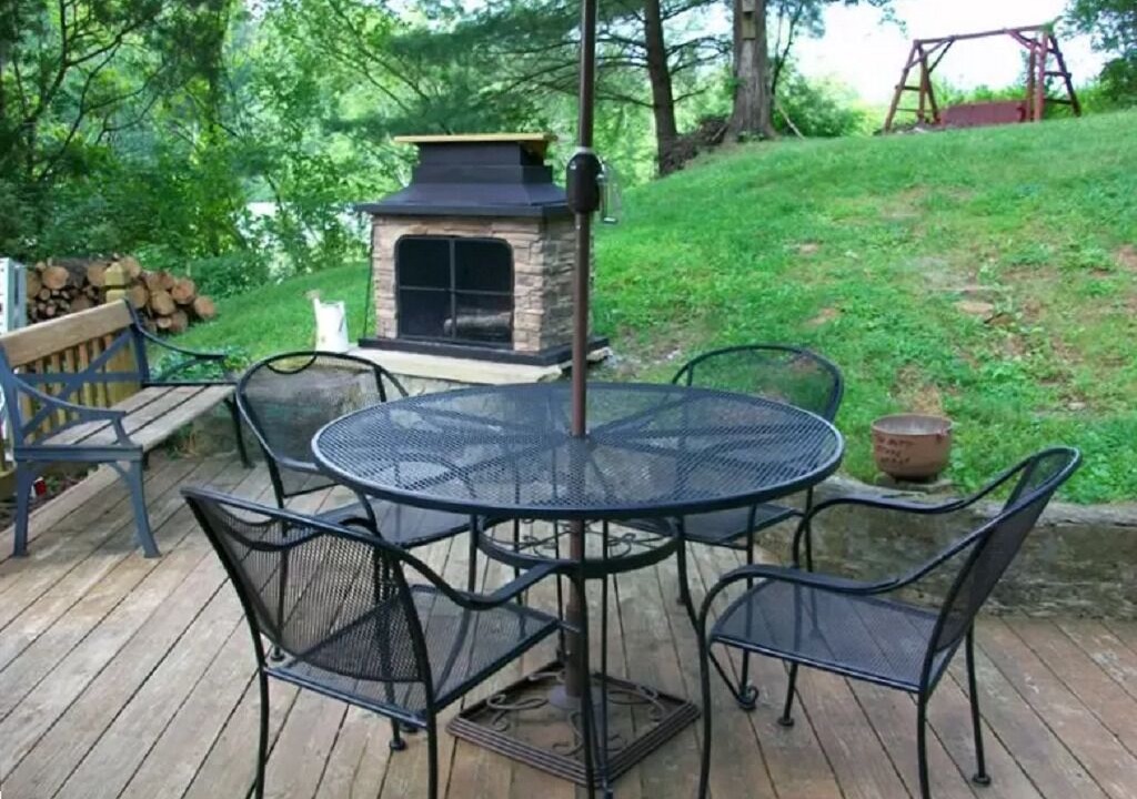Photo of Outdoor in Madisonville