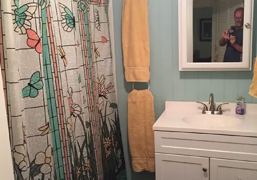 Photo of Bathroom in Madisonville