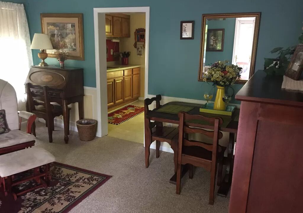 Photo of Livingroom in Madisonville