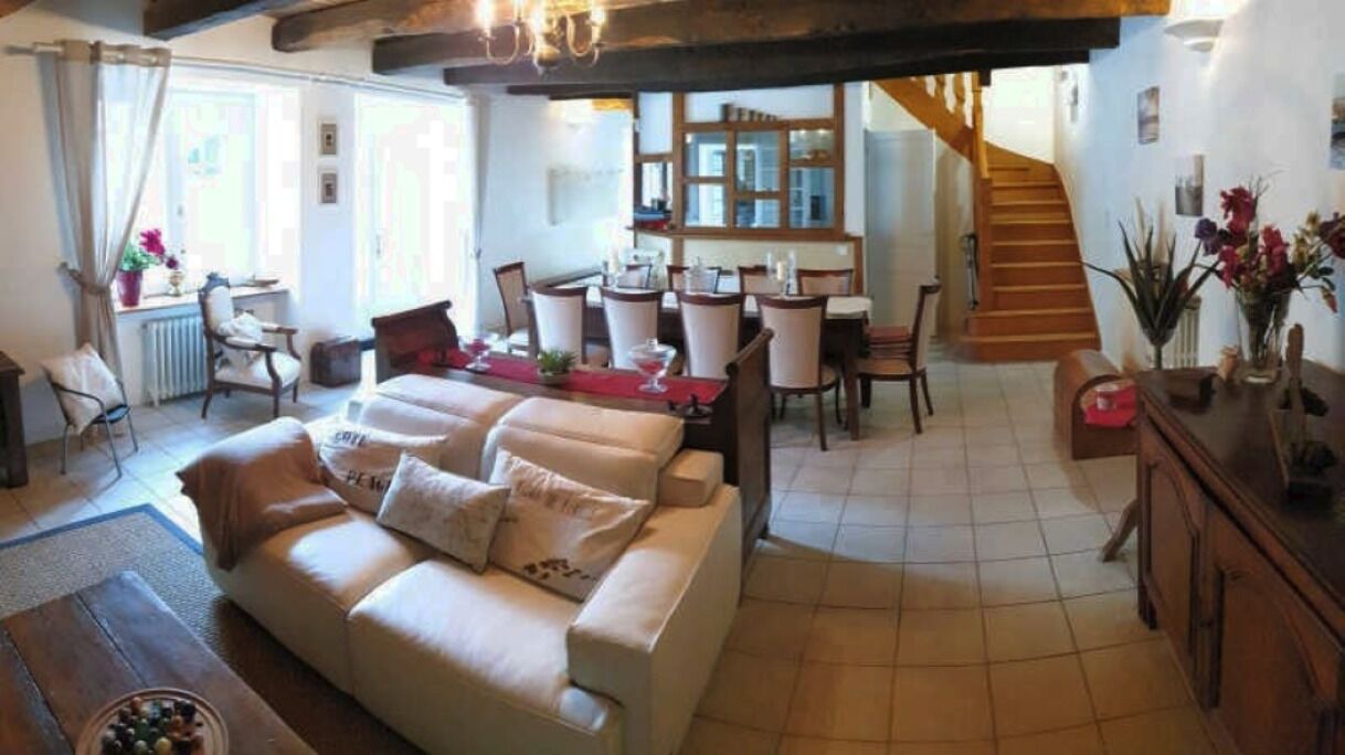 Photo of Livingroom in La Vicomte-sur-Rance