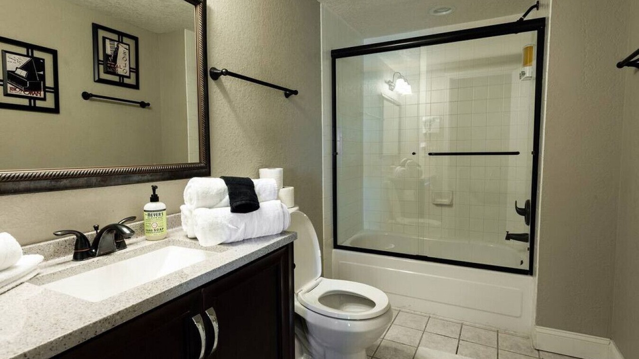 Photo of Bathroom in Lake of the Ozarks