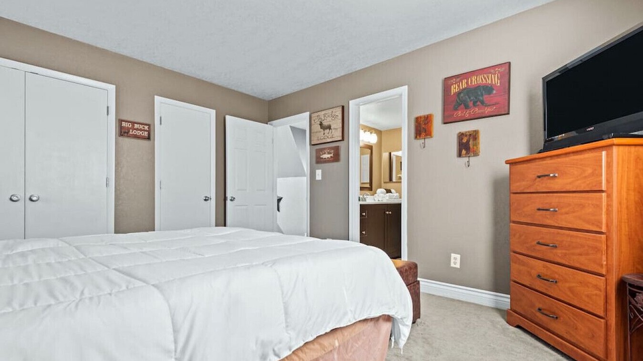 Photo of Bedroom in Lake of the Ozarks