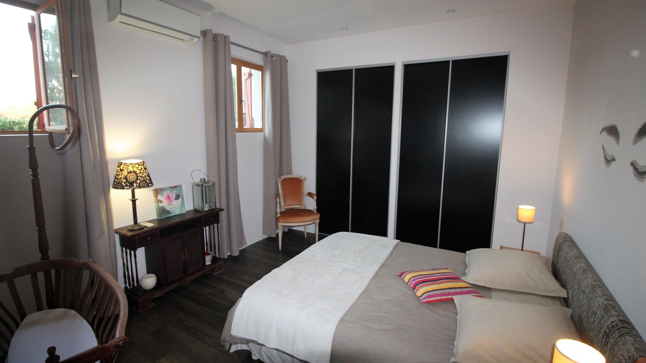 Photo of Bedroom in Thuir