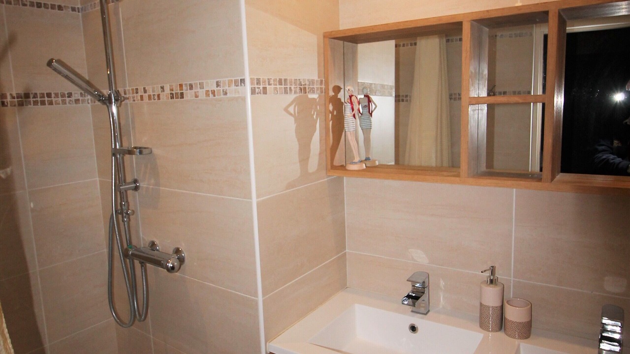 Photo of Bathroom in Thuir