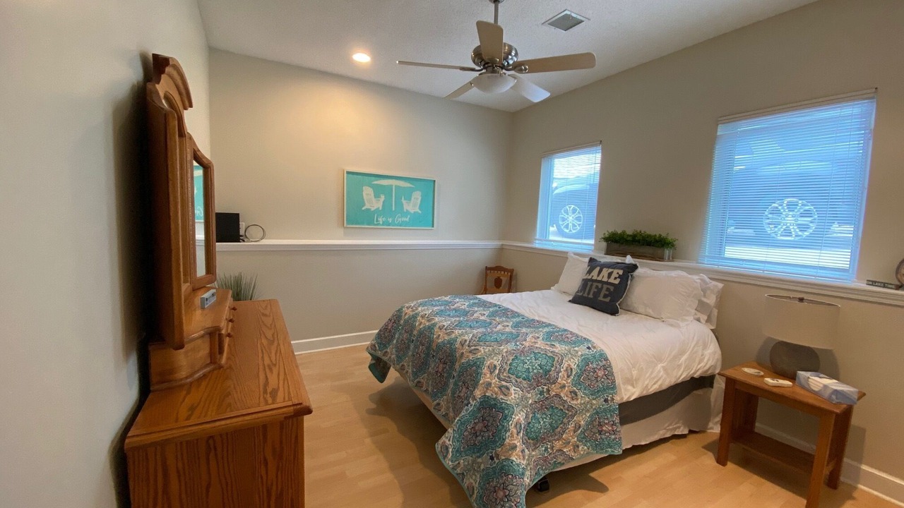 Photo of Bedroom in Sunrise Beach