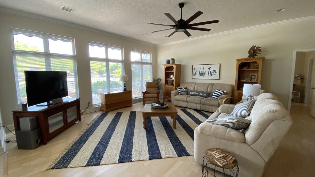 Photo of Livingroom in Sunrise Beach