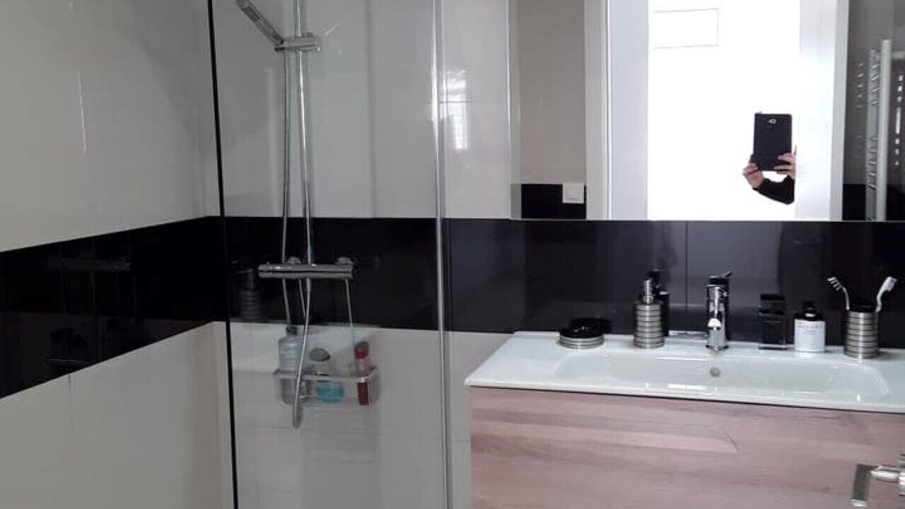 Photo of Bathroom in Roses