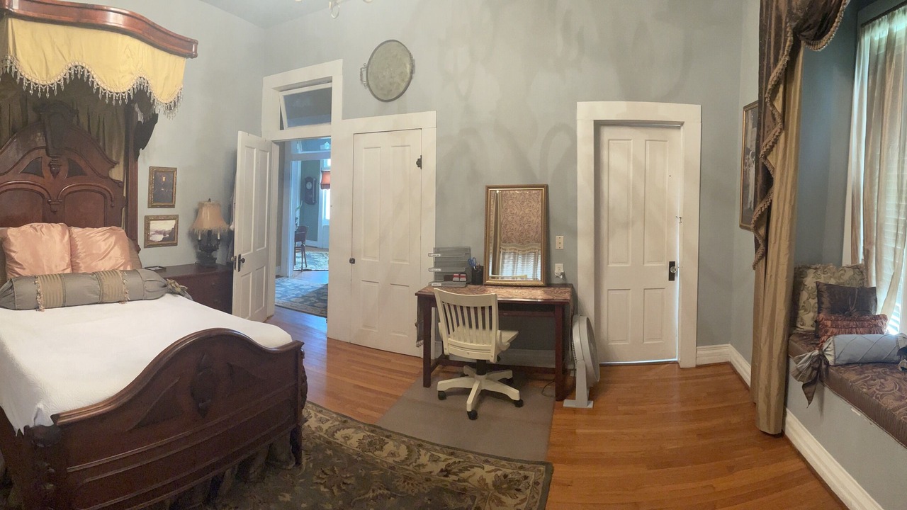 Photo of Bedroom in Orange