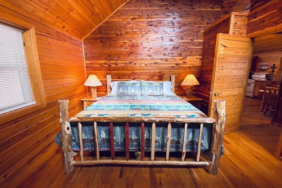 Photo of Bedroom in Eureka Springs