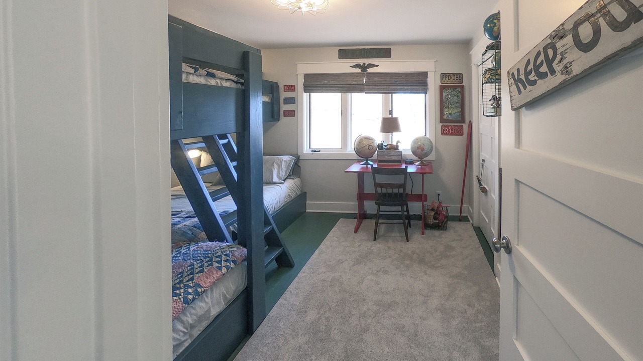 Photo of Bedroom in Shell Knob