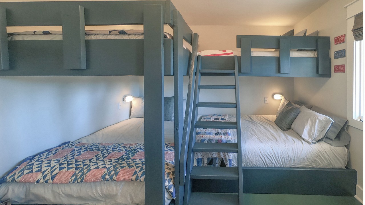 Photo of Bedroom in Shell Knob