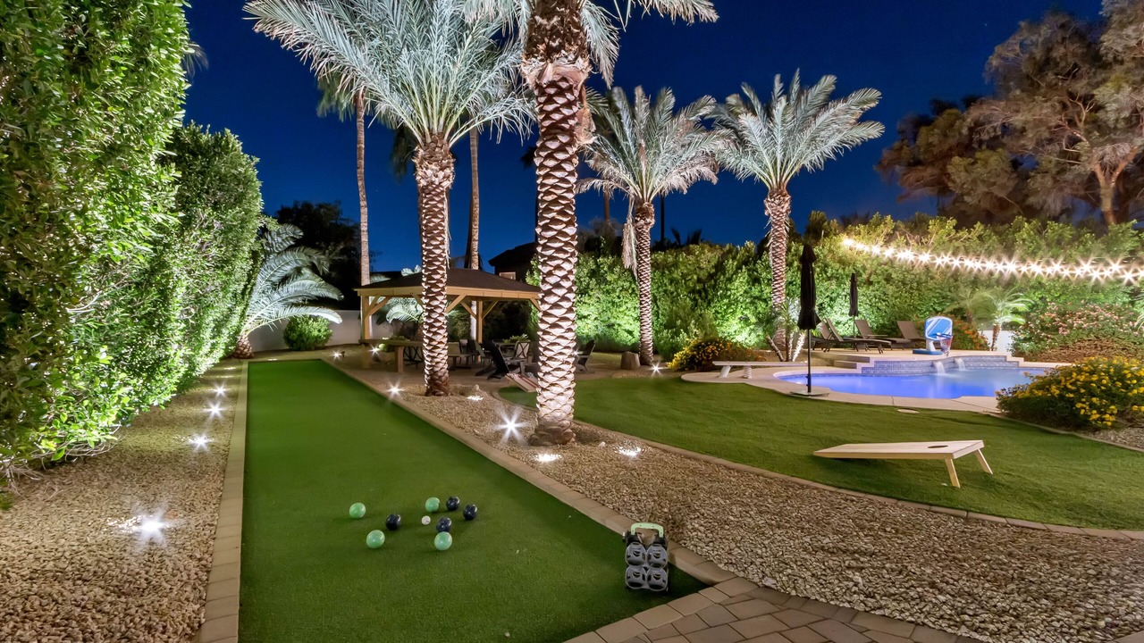 Photo of Others in Paradise Valley Village