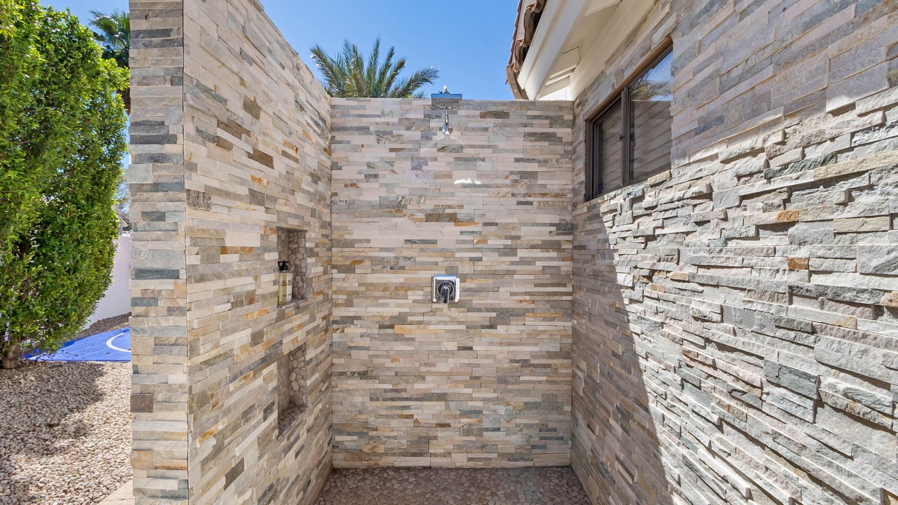 Photo of Outdoor in Paradise Valley Village