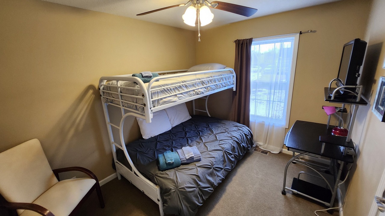 Photo of Bedroom in Oak Grove