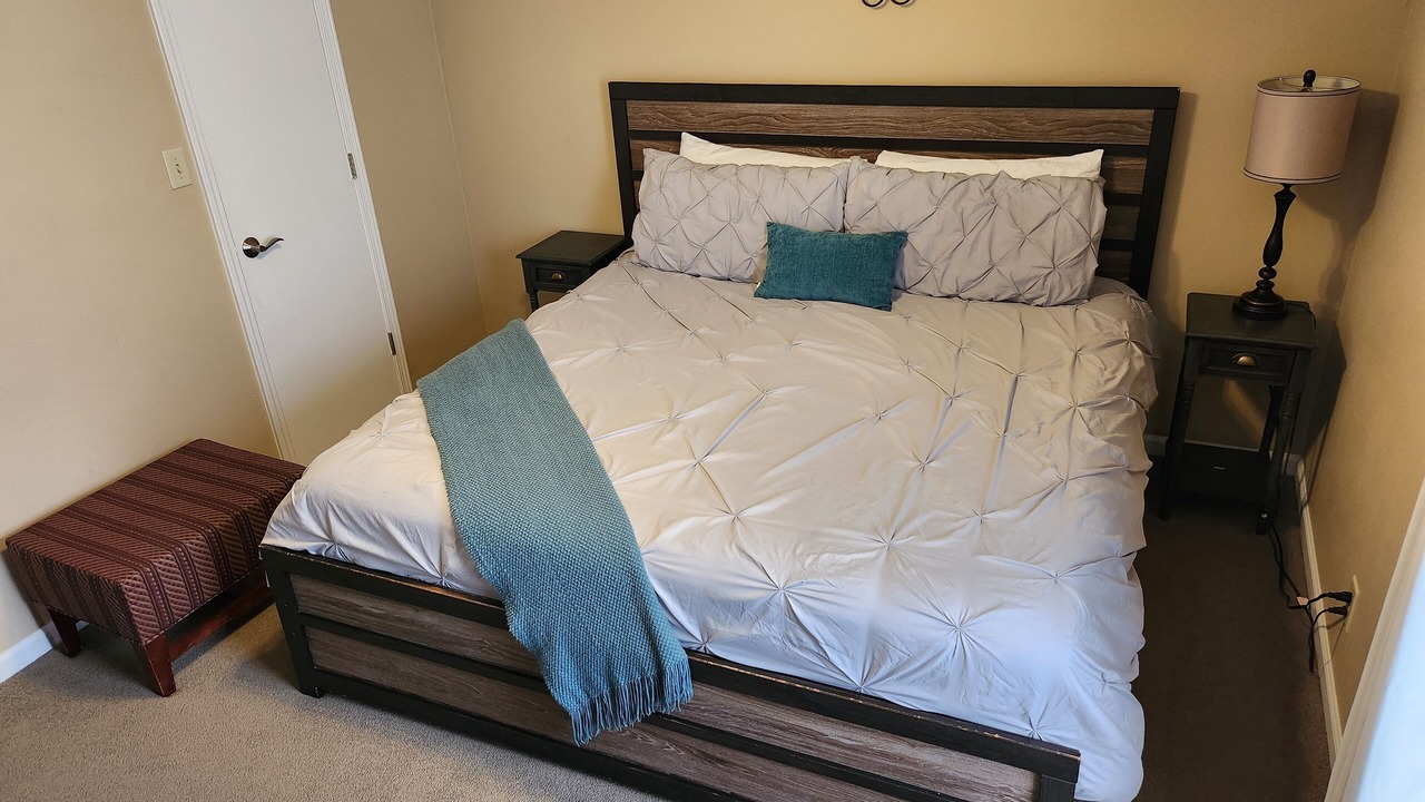 Photo of Bedroom in Oak Grove