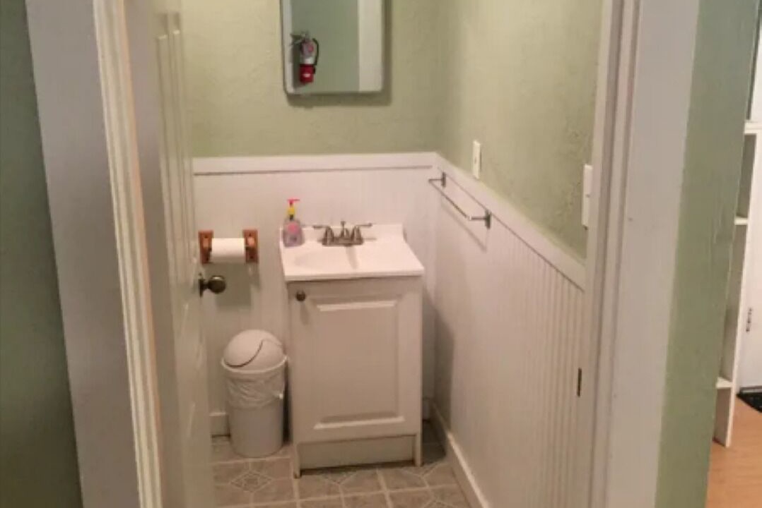 Photo of Bathroom in Junction