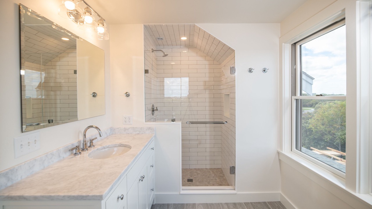 Photo of Bathroom in Tom Nevers