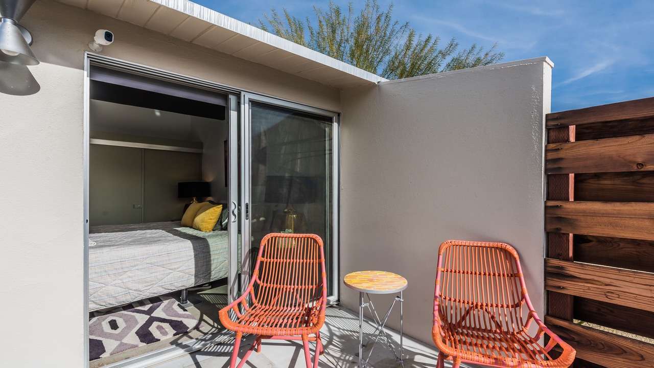 Photo of Patio Balcony in Racquet Club Estates