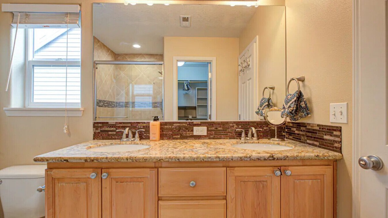 Photo of Bathroom in Orenco