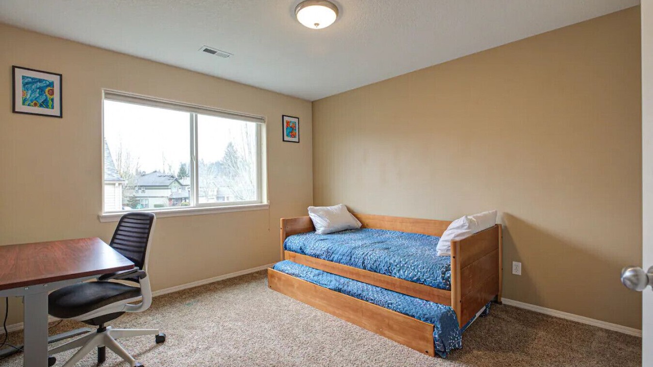 Photo of Bedroom in Orenco