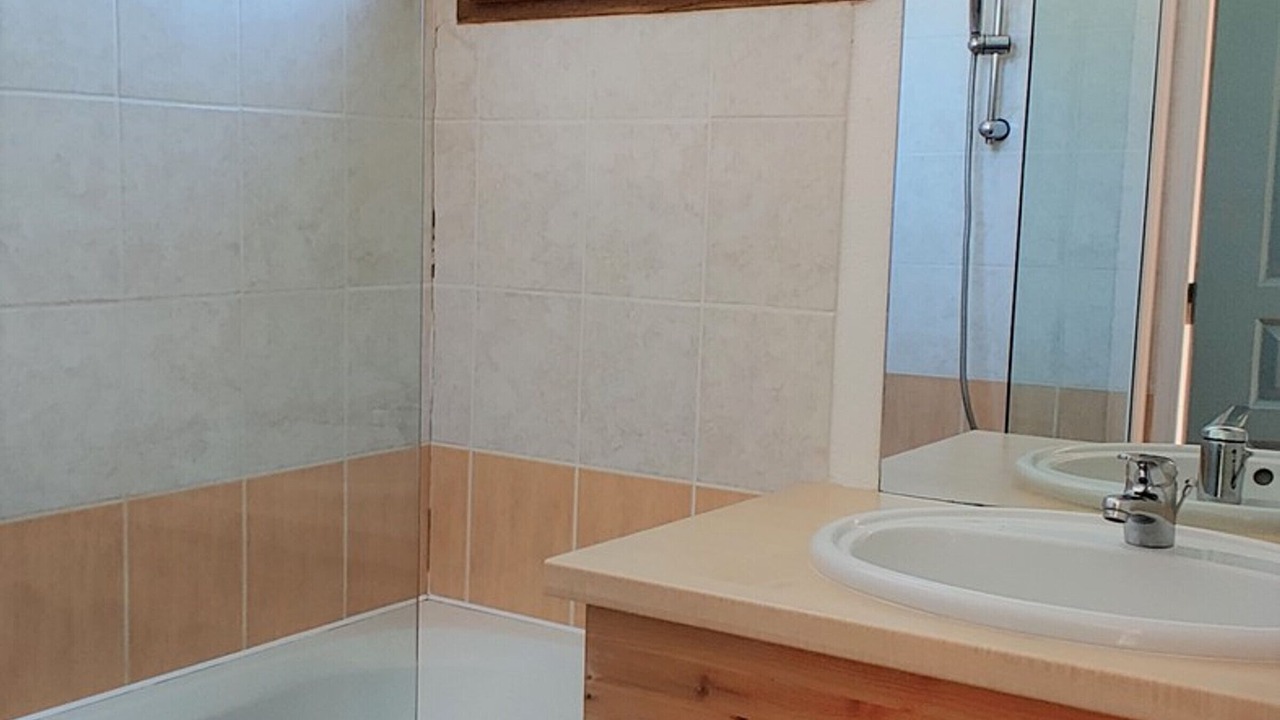 Photo of Bathroom in Saint-Etienne-en-Devoluy