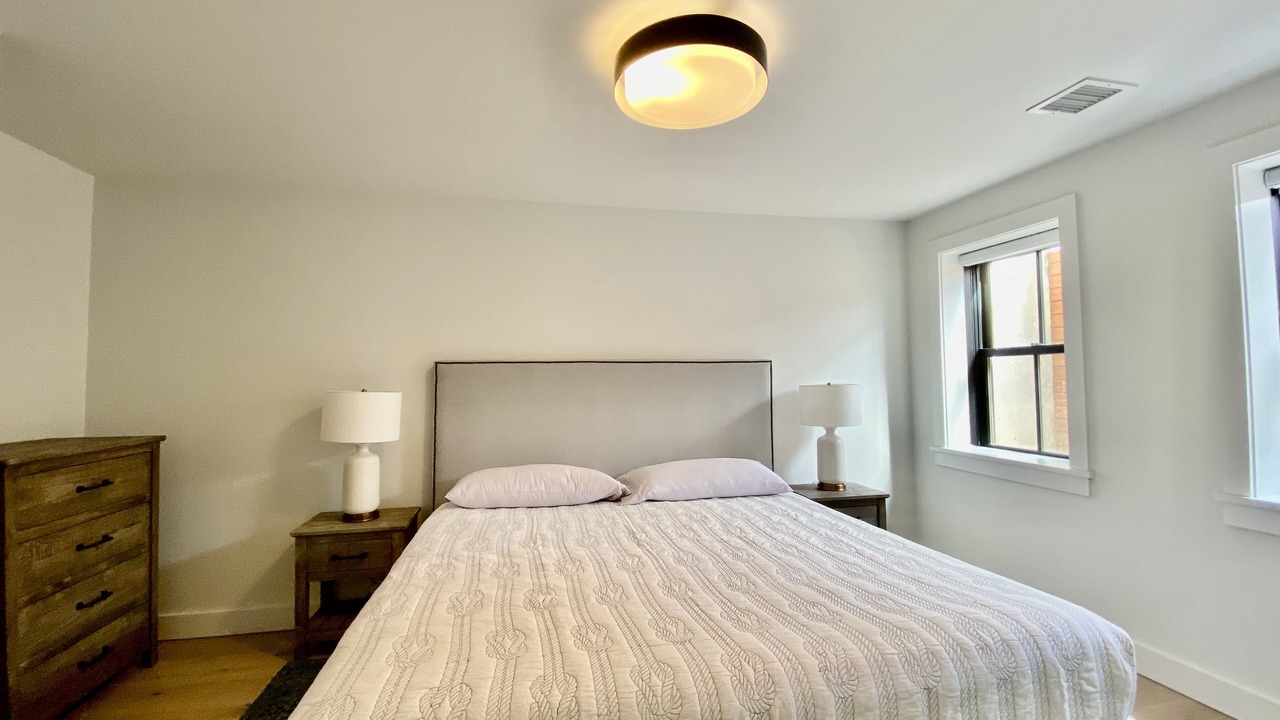 Photo of Bedroom in West of Town
