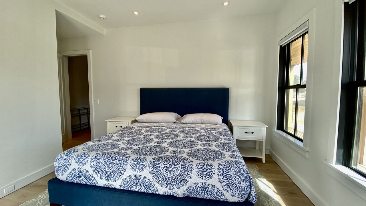Photo of Bedroom in West of Town
