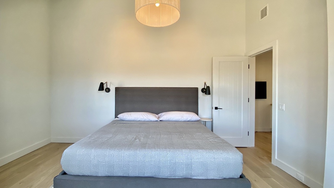Photo of Bedroom in West of Town